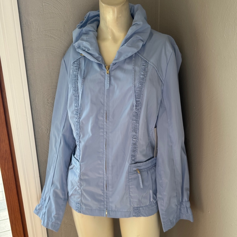 Chico's Zenergy zip windbreaker jacket, baby blue size 1(med) nwt